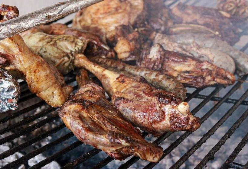 هتل Rumwe Garden And Resort