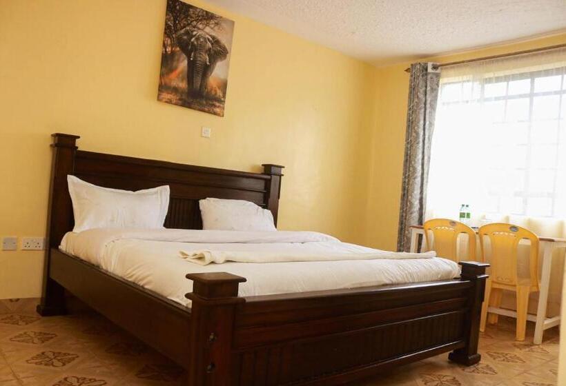 هتل Rumwe Garden And Resort