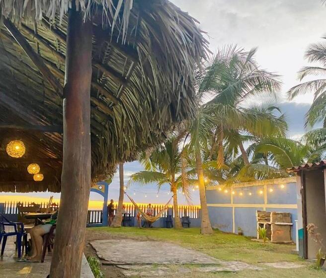 پانسیون Room In Cabin Cabana With Breakfast And Pool On The Beach