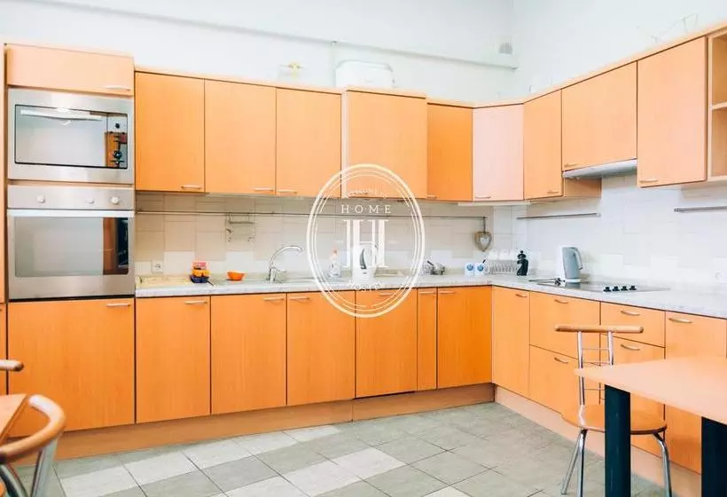 Hostelhome