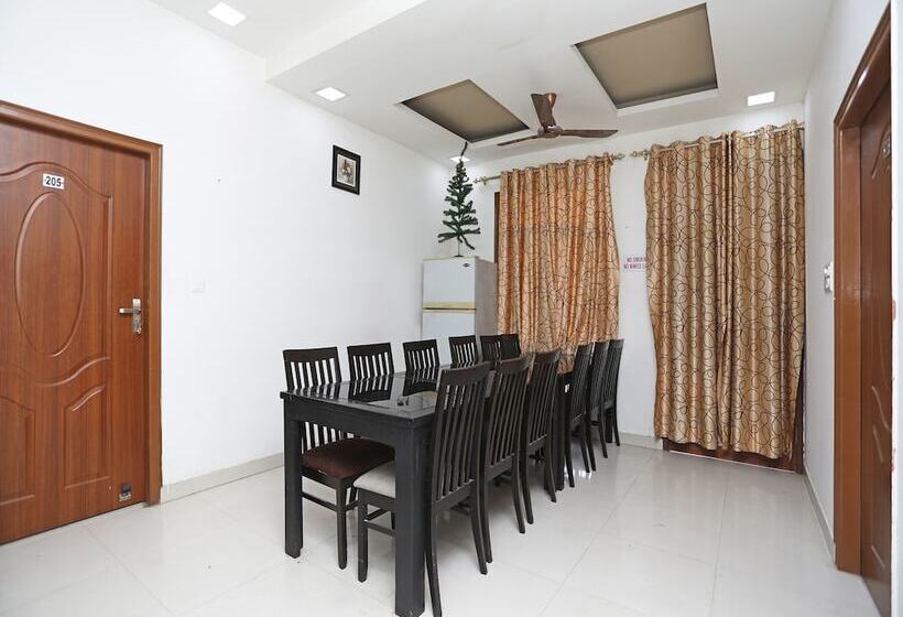 Hotel Fabexpress Dhawal Inn