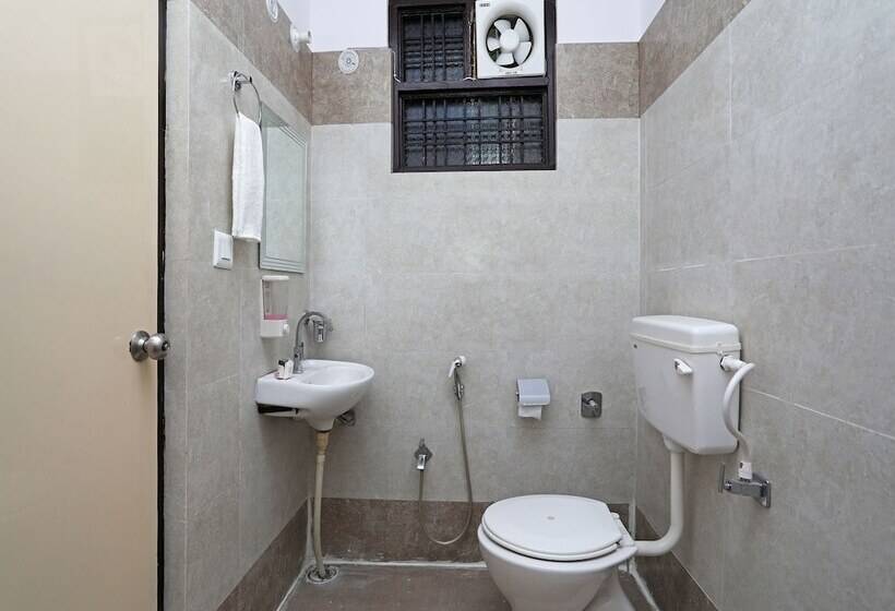 Hotel Fabexpress Dhawal Inn