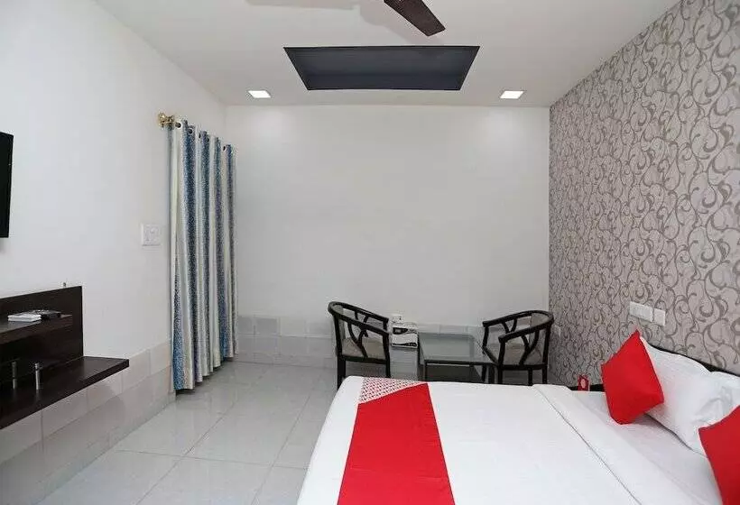 ホテル Fabexpress Dhawal Inn