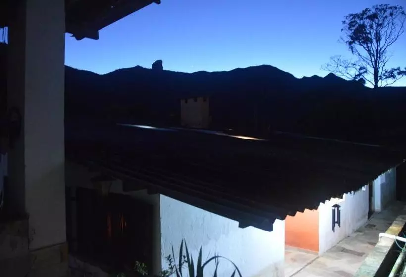 Hôtel Hostel Picus