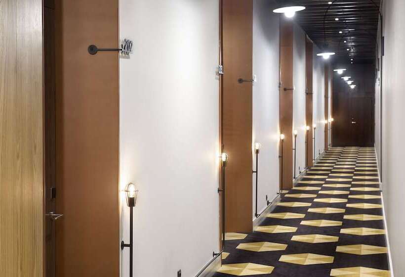 فندق One Shot Tabakalera House