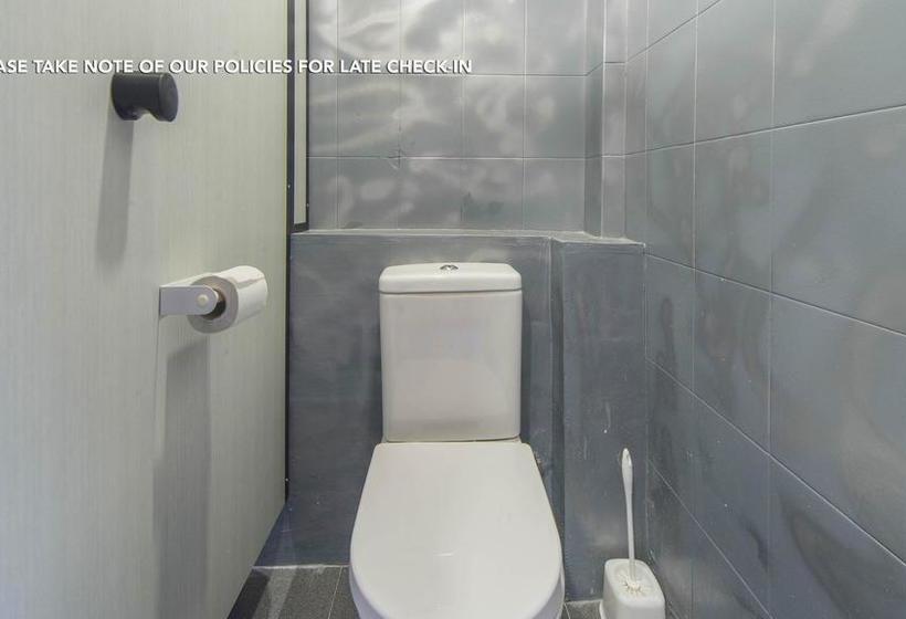 Zen Hostel Race Course Rd