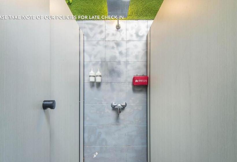 Zen Hostel Race Course Rd