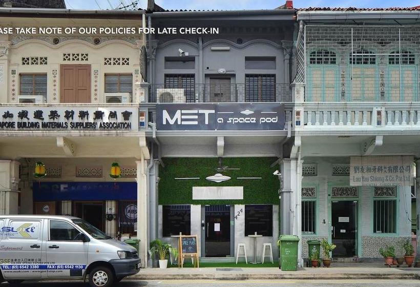 Zen Hostel Race Course Rd