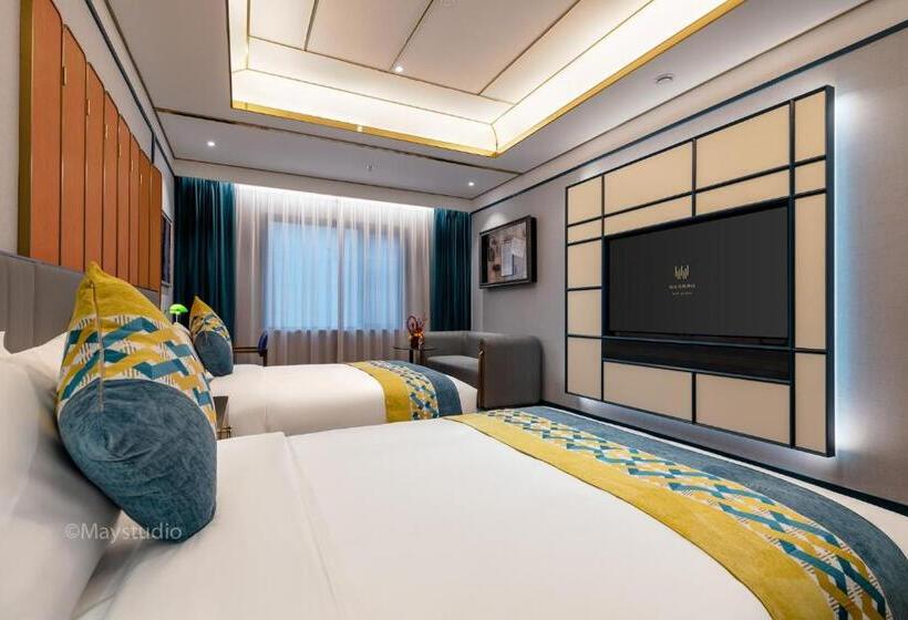 上海南京东路铂金万澳酒店