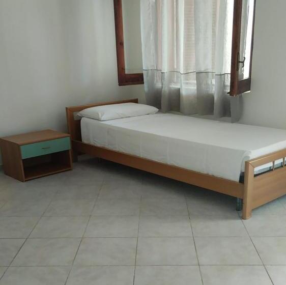 تختخواب و صبحانه Two Room Apartment With Swimming Pool And Breakfast Included 2 Km From Tropea