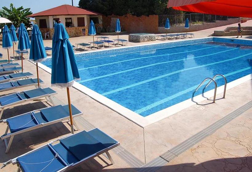 تختخواب و صبحانه Two Room Apartment With Swimming Pool And Breakfast Included 2 Km From Tropea