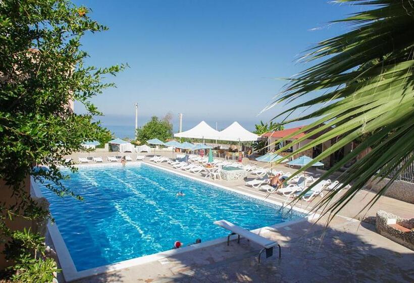 تختخواب و صبحانه Two Room Apartment With Swimming Pool And Breakfast Included 2 Km From Tropea