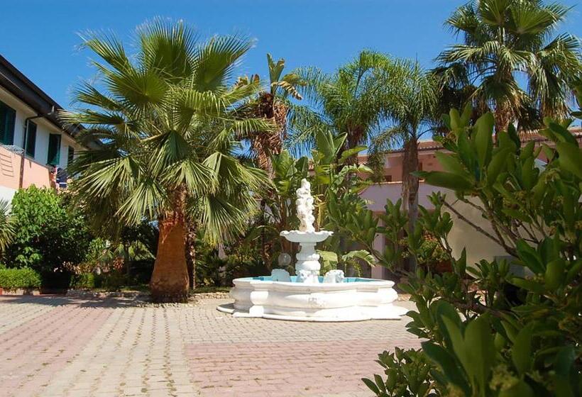 تختخواب و صبحانه Two Room Apartment With Swimming Pool And Breakfast Included 2 Km From Tropea