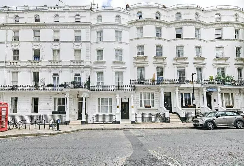 ホテル The Chapter   The J Hyde Park