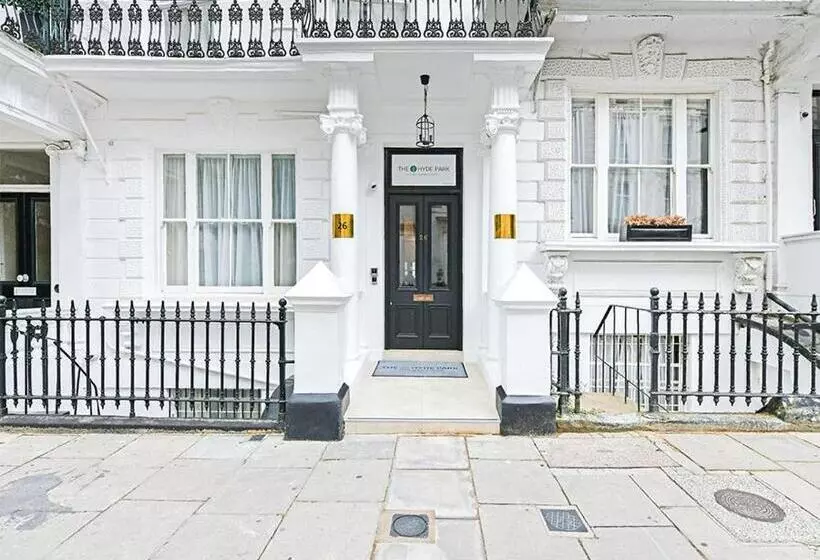 ホテル The Chapter   The J Hyde Park