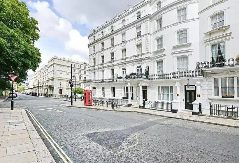 ホテル The Chapter   The J Hyde Park