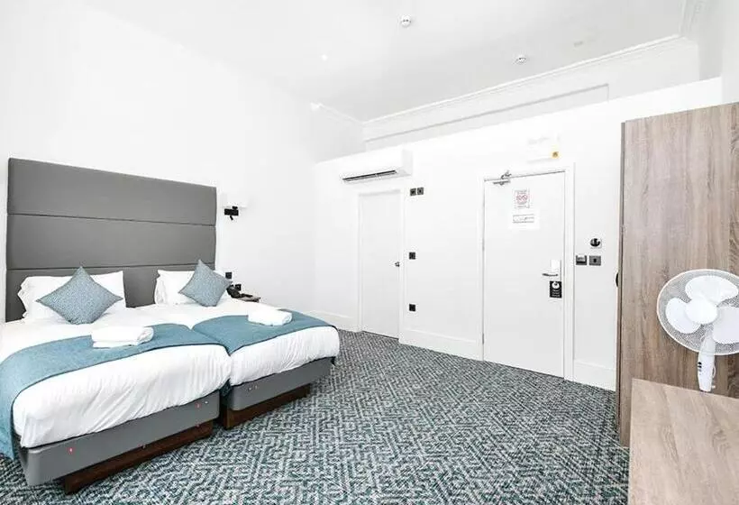 ホテル The Chapter   The J Hyde Park