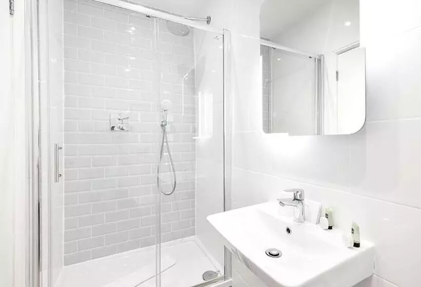 ホテル The Chapter   The J Hyde Park