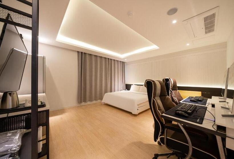 מוטל 호텔 1가