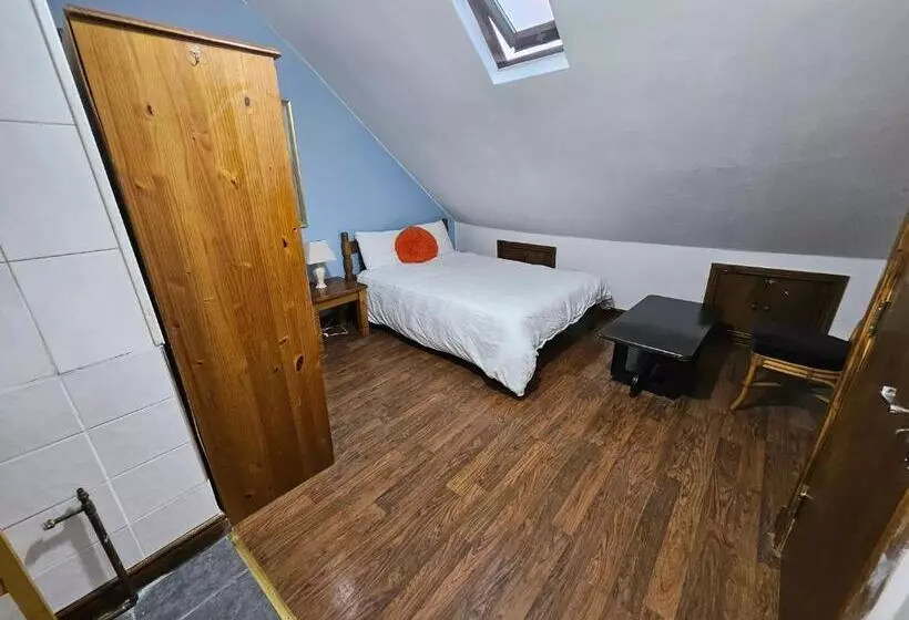 Majatalo Affordable Rooms With Kitchen Near Station Overnight Free Parking 6pm To 8am