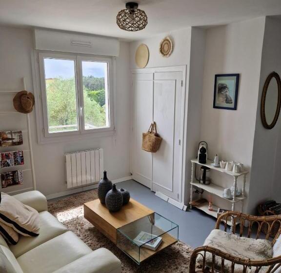 펜션 La Moutonne Des Landes De Lanvaux