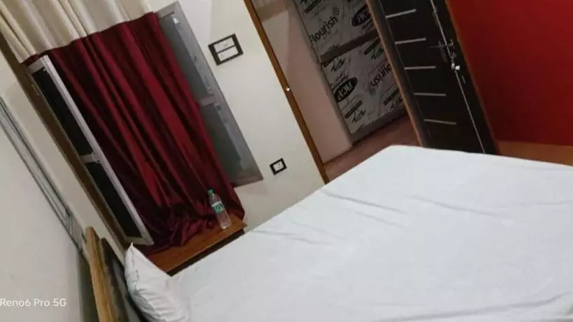 Majatalo Ma Shavitri Guest House