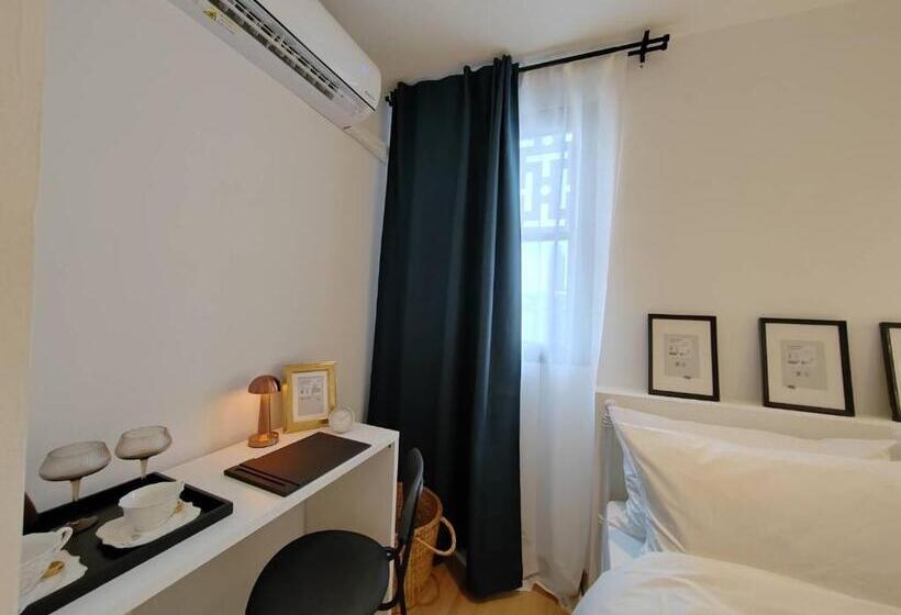 The Motuga Hostel Bangkok