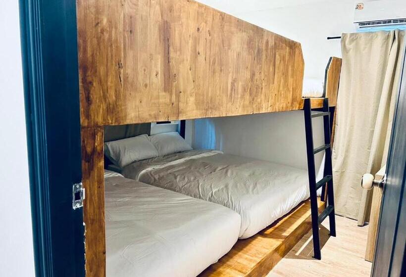 The Motuga Hostel Bangkok