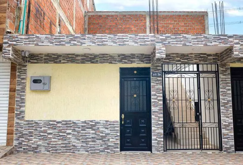 Retkeilymaja Alojamiento El Portal Del Poblado