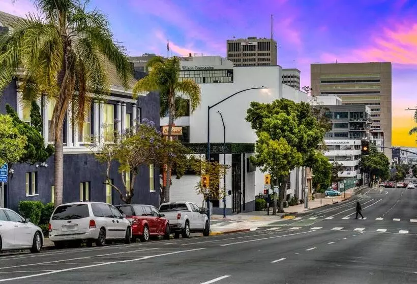 Balboa Park Hotel   Walk To Little Italy   Queen
