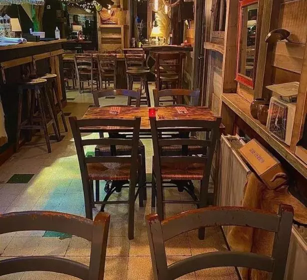 تختخواب و صبحانه Les Chambres De Laurette