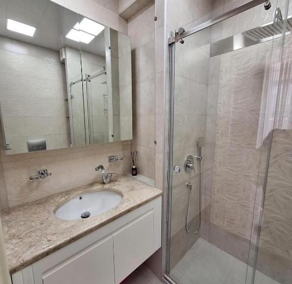 هتل Apartment Vip Park Azure Residence