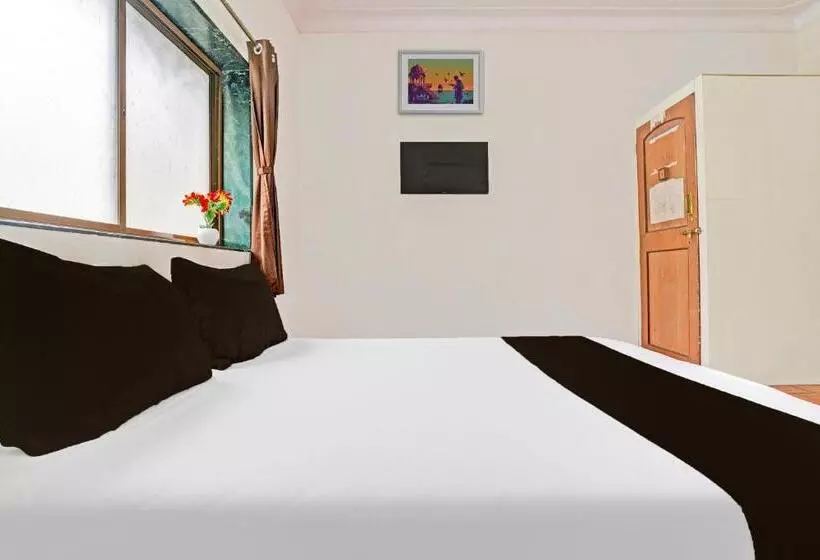 Oyo 82458 Hotel Shivshakti