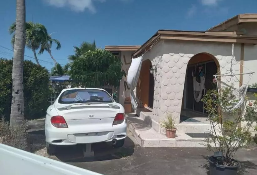 پانسیون Backpack Cabin A12892