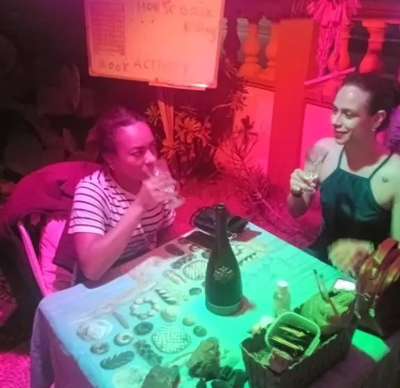 پانسیون Backpack Cabin A12892