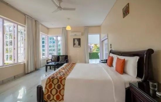 Majatalo Saffron Leaf W567