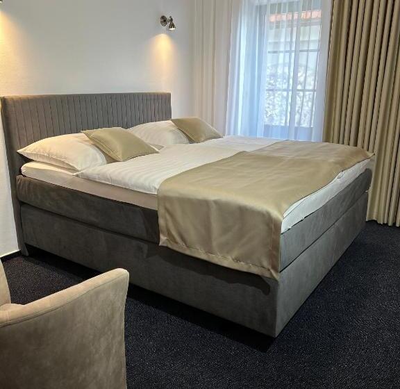 Panzió Zámeček 11 Starý Jičín