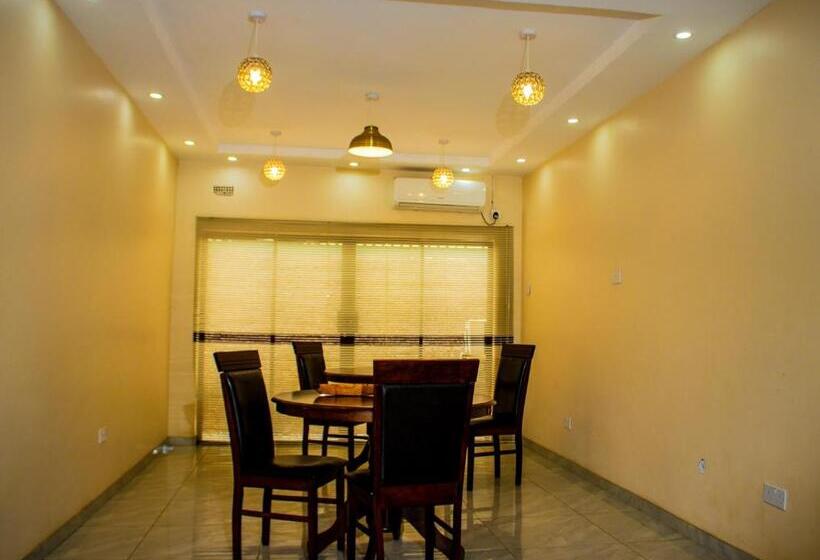 تختخواب و صبحانه Fidelity Lodgings