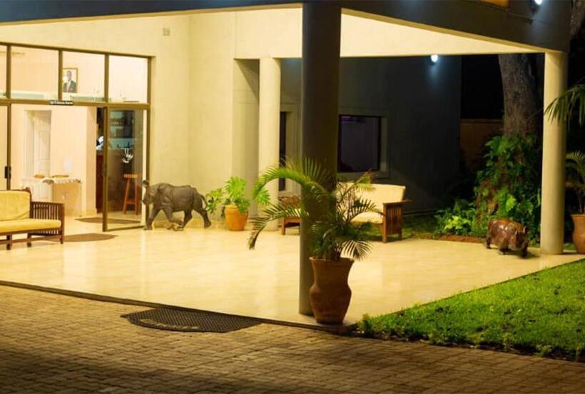 تختخواب و صبحانه Fidelity Lodgings