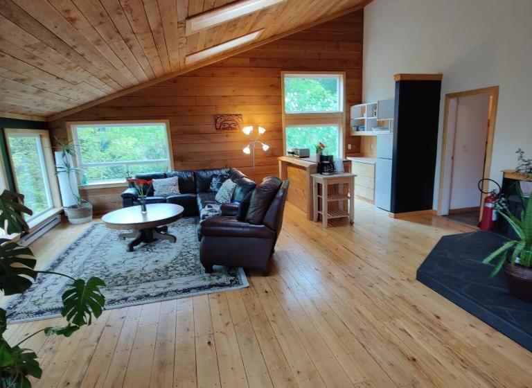 Bed and Breakfast Hummingbird Lodge Bnb