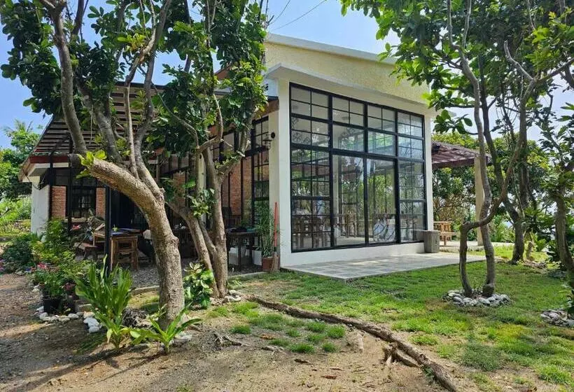 Elviera Resort
