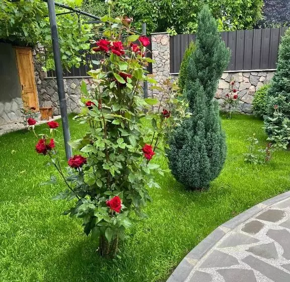 هتل Green Garden
