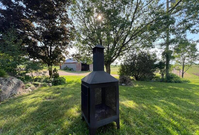 La Maison Rouge Bed & Breakfast La Pocatière