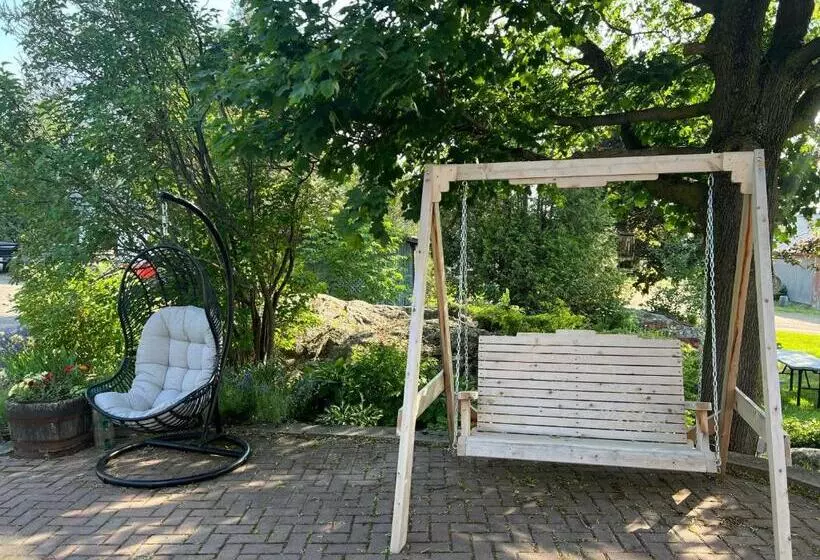 La Maison Rouge   Bed & Breakfast   La Pocatière