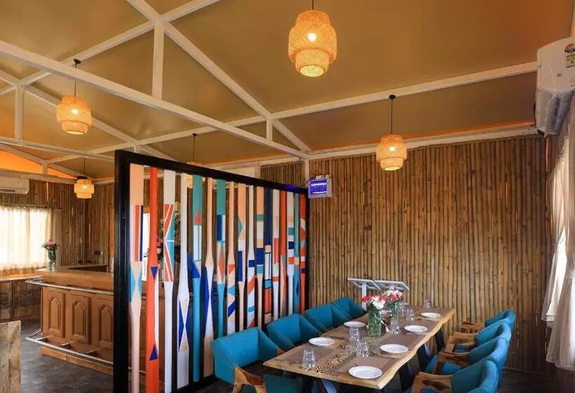 Hotelli Kamnath Zinc Journey By The Fern, Diu