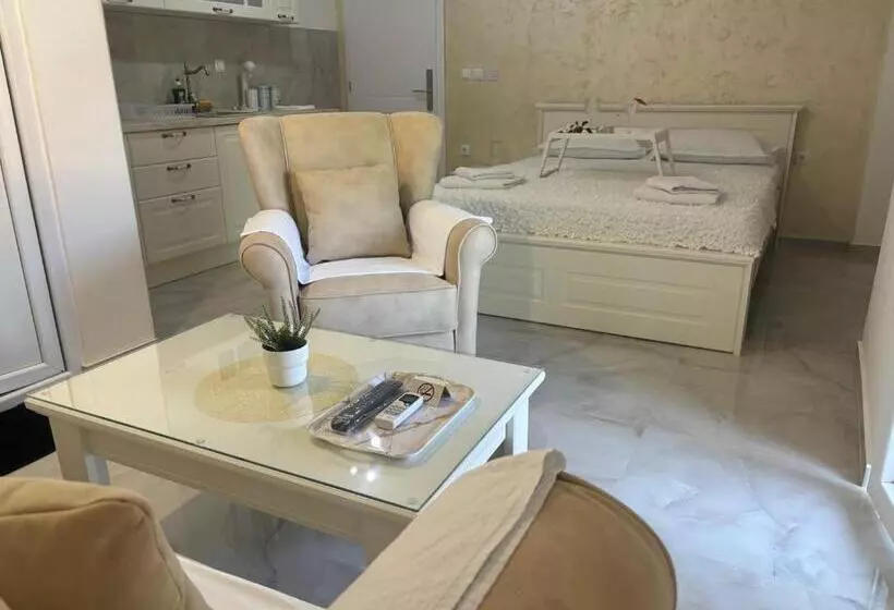 پانسیون Apartmani Karach