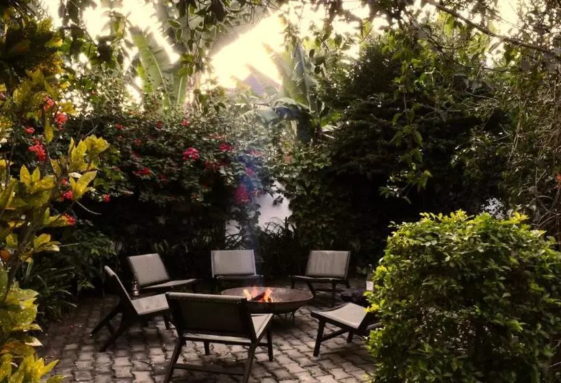 Majatalo Oya Guest House