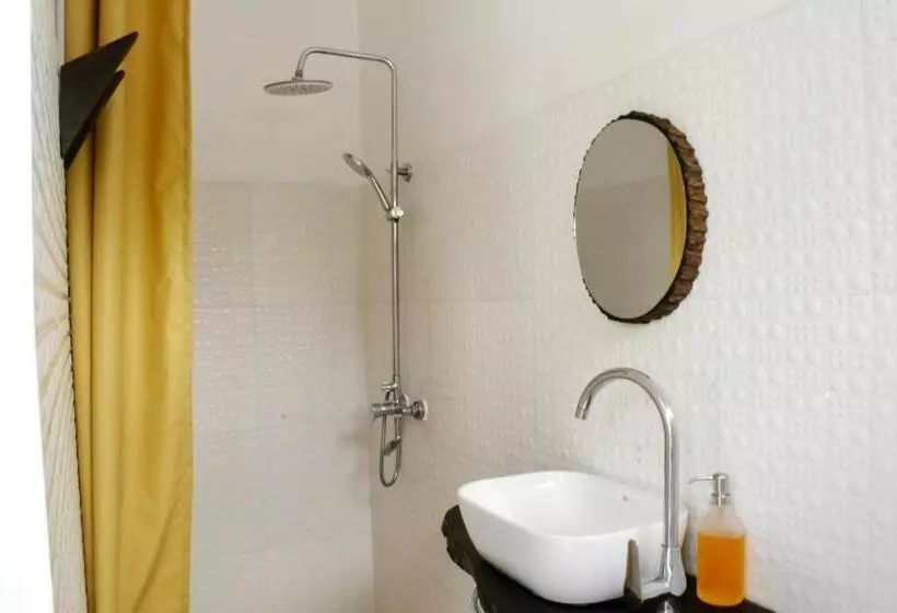 Majatalo Oya Guest House