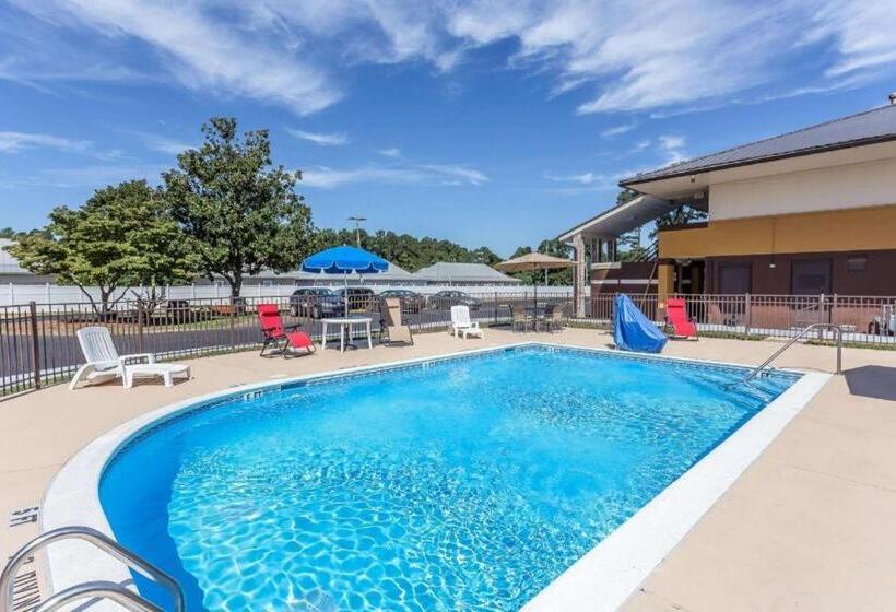 هتل Quality Inn Pinehurst Area