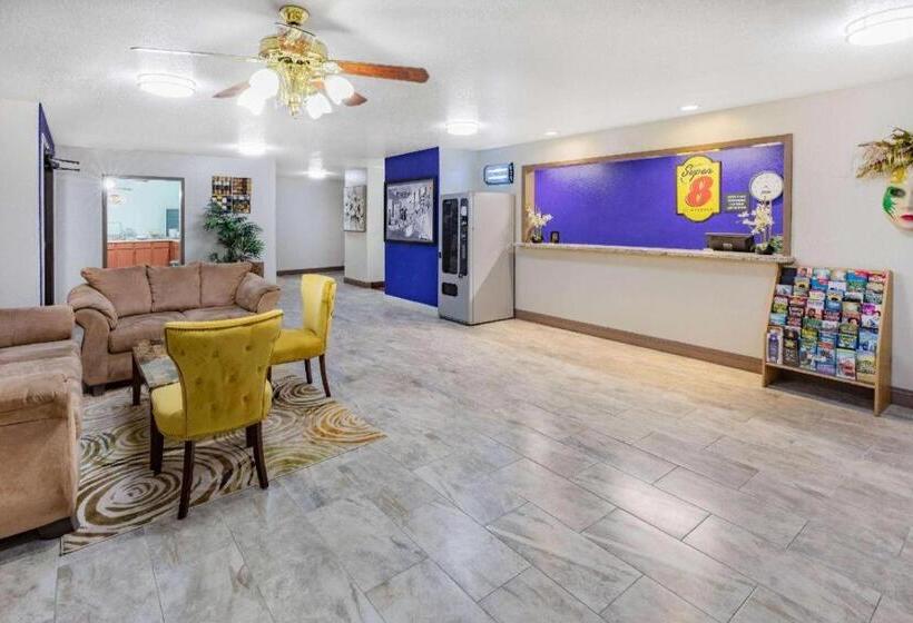 酒店 Super 8 By Wyndham Kinder/coushatta Near Casino